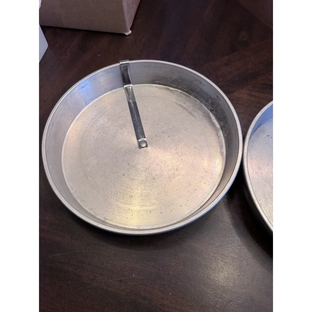 Lot of 2 Vintage Kitchen Pride by Mirror Quick Release 9 inch cake pans round